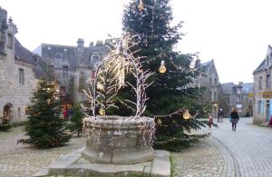 Locronan-1
